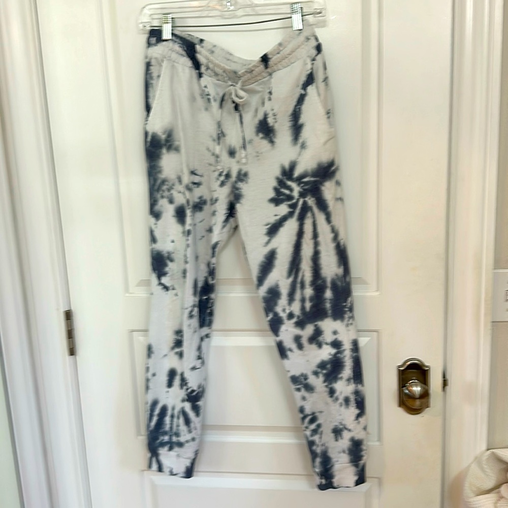 SOLD. Sweats/joggers like aviator nation/anthropolgie/ temu.